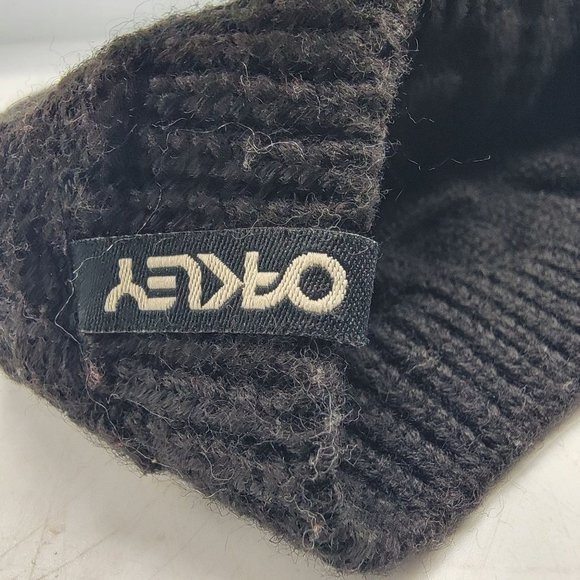 Oakley Adults Beanie Warm Fuzzy Cute Lightweight Casual Outdoors main image 6